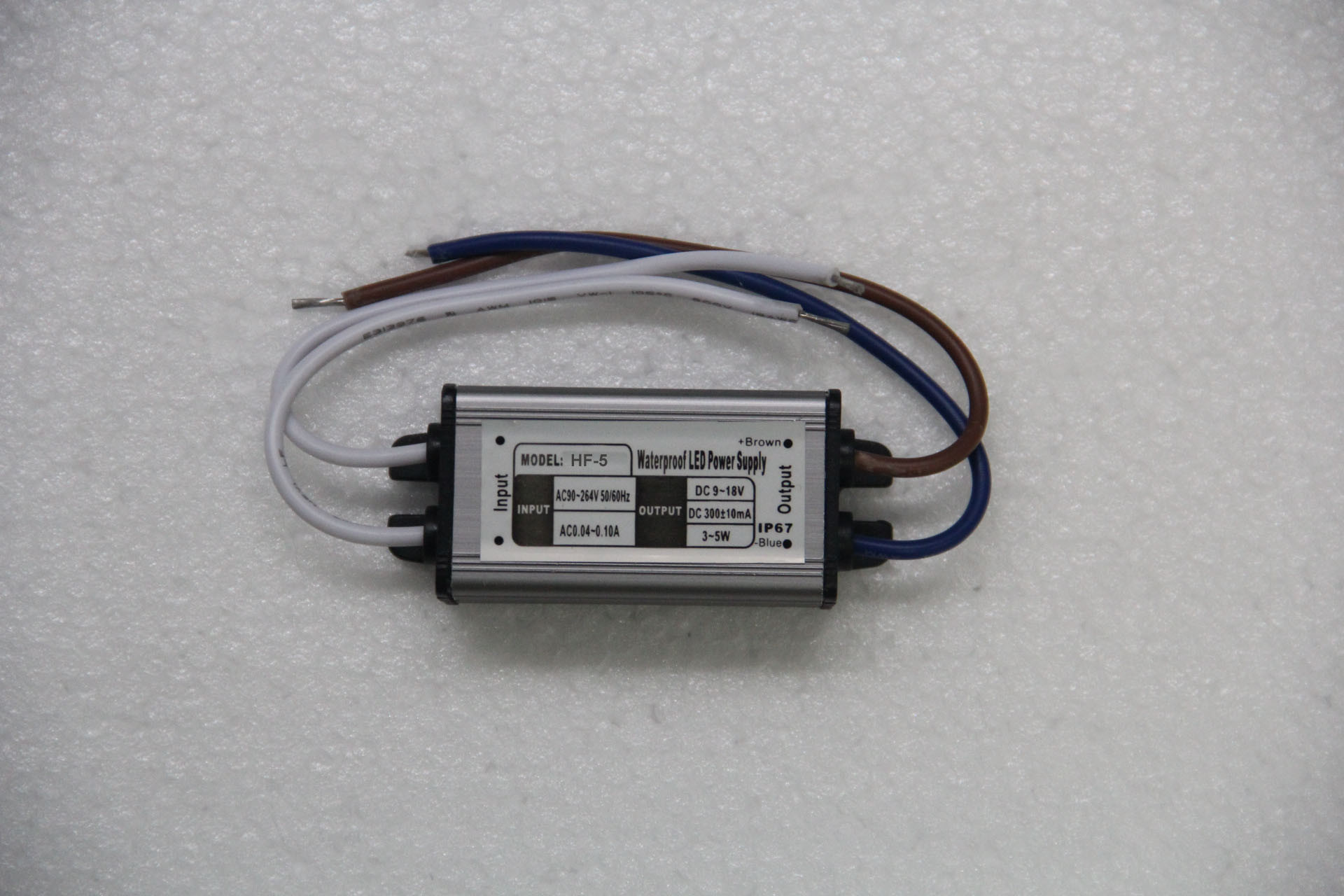 EN61547 के साथ ROHS 18V डीसी पोर्टेबल लगातार वर्तमान 5W एलईडी बिजली की आपूर्ति IP68 300mA