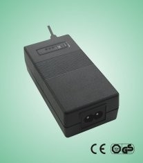 ग्रीन 24W 0.6A - 60A 189V 264V एसी / डीसी लैपटॉप डेस्कटॉप अनुकूलक स्विचन पावर को