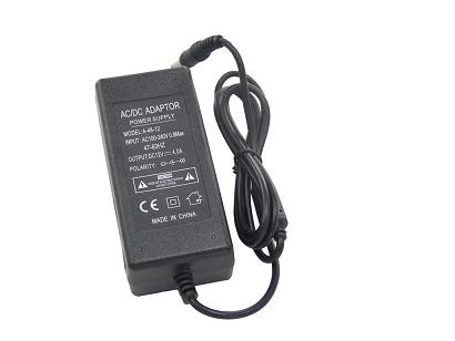 स्थिर 48W विनियमित स्विचिंग एसी डीसी पावर एडाप्टर 12V डीसी ईएमआई के साथ 50 हर्ट्ज फ़िल्टर