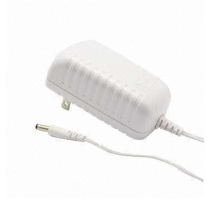 15W 12V 1.5A यूनिवर्सल एसी बिजली एडाप्टर, दीवार माउंट प्रकार बिजली की आपूर्ति