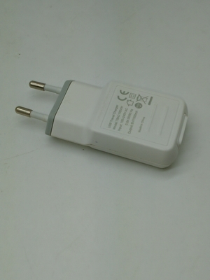 AC100 - 240V पोर्टेबल यूनिवर्सल यूएसबी चार्जर उच्च दक्षता सीसीसी प्लग