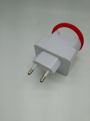 यूरोपीय संघ प्लग 2000mA सफर पोर्टेबल चार्जर यूनिवर्सल के लिए IPhone 4G / 4S