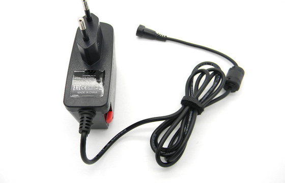 6 डीसी टिप्स 2500mA यूनिवर्सल समायोज्य वोल्टेज 3-12V एसी डीसी पावर एडाप्टर
