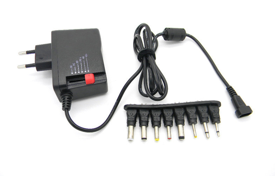 6 डीसी टिप्स 2500mA यूनिवर्सल समायोज्य वोल्टेज 3-12V एसी डीसी पावर एडाप्टर