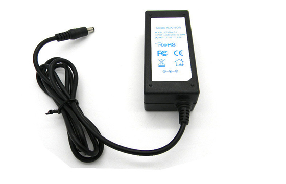 के लिए एलईडी प्रकाश यूरोपीय संघ प्लग 18Volt 45W डेस्कटॉप डीसी बिजली की आपूर्ति शॉर्ट सर्किट