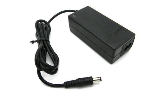 के लिए एलईडी प्रकाश यूरोपीय संघ प्लग 18Volt 45W डेस्कटॉप डीसी बिजली की आपूर्ति शॉर्ट सर्किट