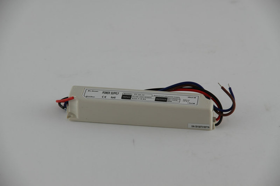 उच्च चमक 20W 12V लगातार वोल्टेज एलईडी चालक यूनिवर्सल एसी के साथ निविड़ अंधकार