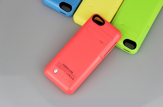 5 iPhone के लिए बहु रंग पतली iPhone बैटरी मामले 2200mAh बैटरी पावर पैक