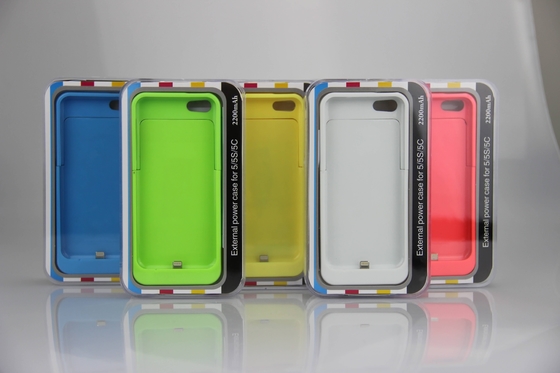 5 iPhone के लिए बहु रंग पतली iPhone बैटरी मामले 2200mAh बैटरी पावर पैक