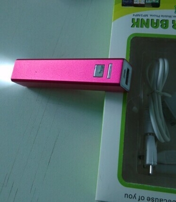 3200mAh बैंगनी आयत आकार पोर्टेबल यूएसबी पावर पैक नोटबुक के लिए